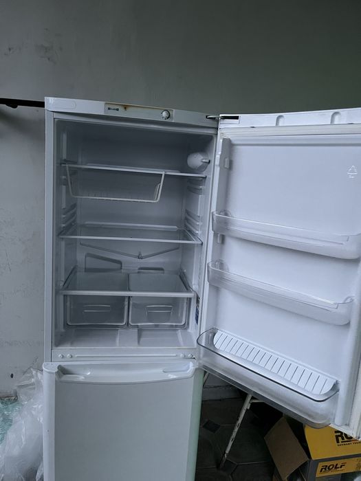 Продам холодильник