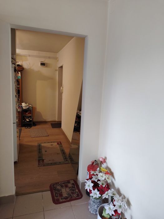 Vând apartament cu doua camere