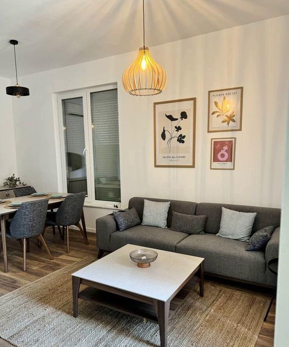 Дава се под наем Тристаен апартамент в Пловдив, Христо Смирненски - 100 кв.м за 850 € - Снимка #1