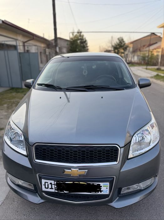 Продам свою нексия 3