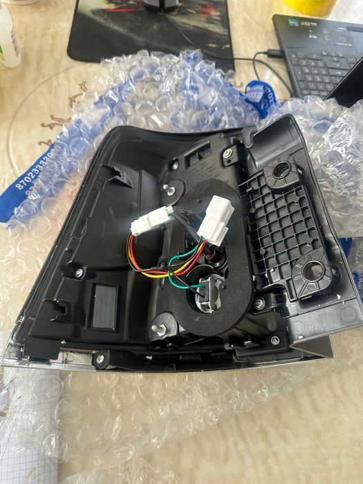 Продам фары на Лексус 570