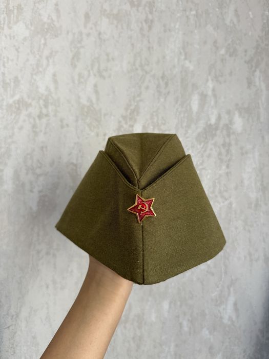 Пилотка и галстук