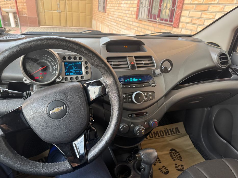 Продаётся спарк 2011 года