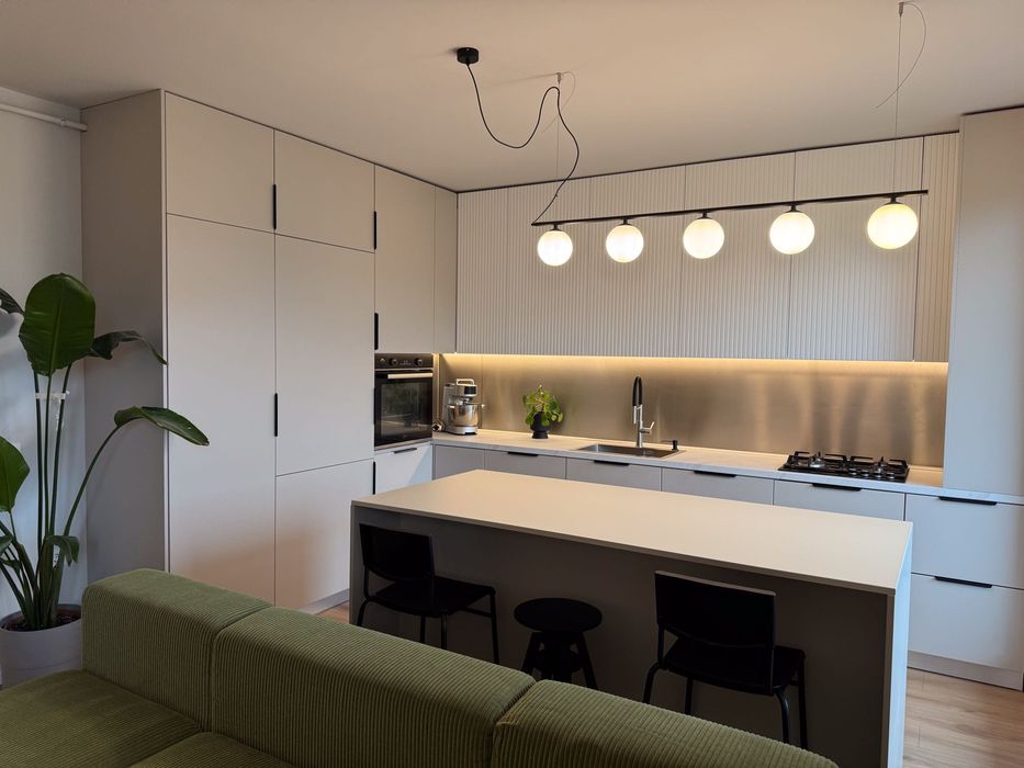 Apartament 3 camere, mobilat și utilat, parcare subterană, bloc nou