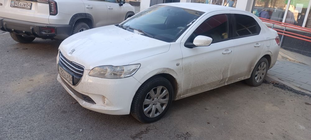 Продаю Пежо 301.