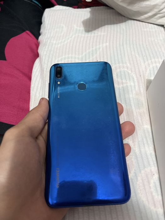 Продам Huawei y7 2019