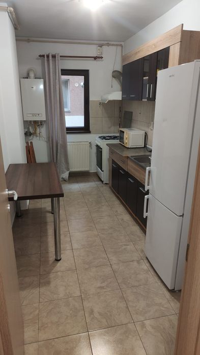 Apartament 2 camere decomandat. Titan, Ozana, Pallady, aproape de metrou.