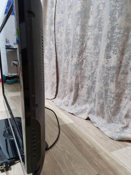 Срочно продам телевизор Hisense в рабочем состоянии