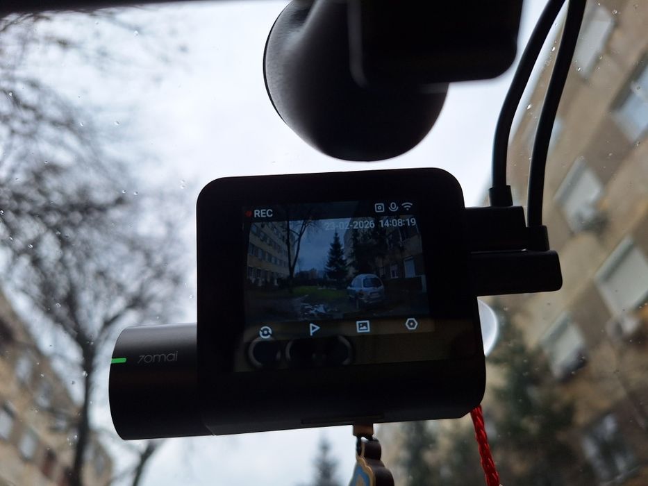 Camera auto fata spate