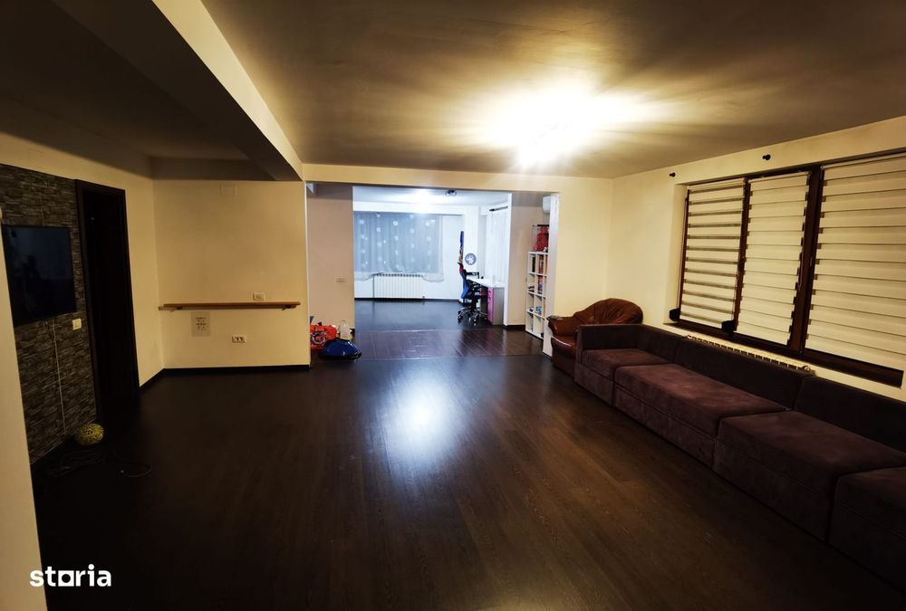 Navodari - Vila D+P+2 +T - ideală pt 2 familii sau ca Business