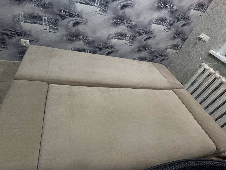 Срочно продам диван