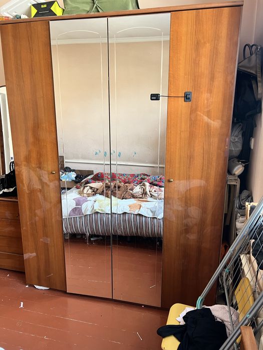 Спальный гарнитур