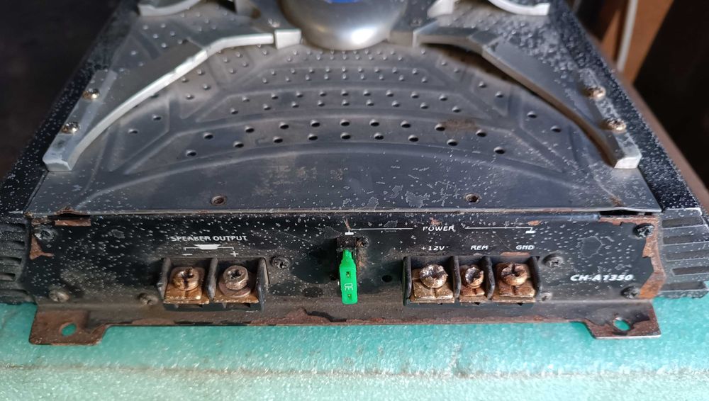 Сабвуфер Alpine с усилителем