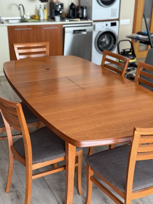 6 стола от масивно дърво