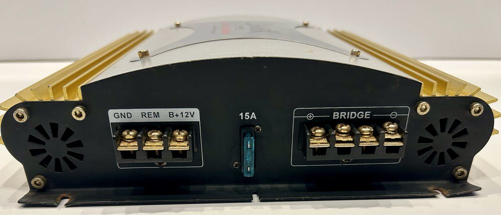 Vand amplificator statie auto SHARK shg-2700