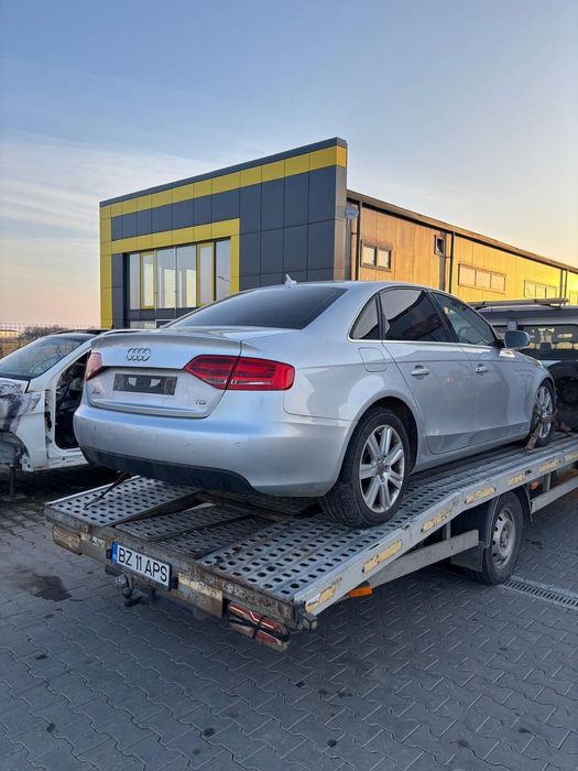 Dezmembram Audi A4 B8 2.0 TDI din 2010