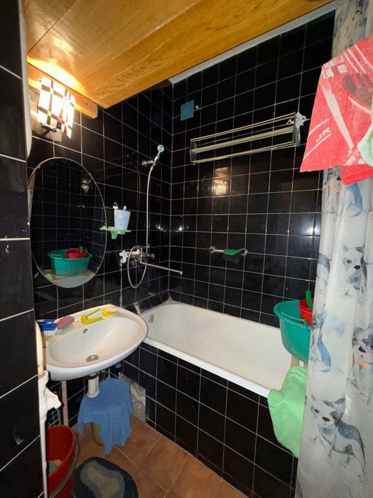 2в 3/5/5 на Дружбе Народов, лифт.кирпич. 100 кв.м.