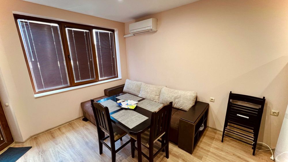 Дава се под наем Двустаен апартамент в Варна, Цветен квартал - 44 кв.м за 418.71 € - Снимка #2