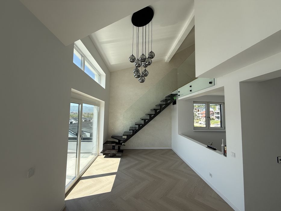 Vand apartament 3 camere/ schimb cu auto