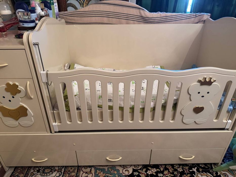 Детская кроватка