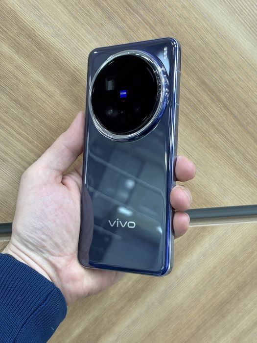 Vovi 200 Pro 12/256 GB