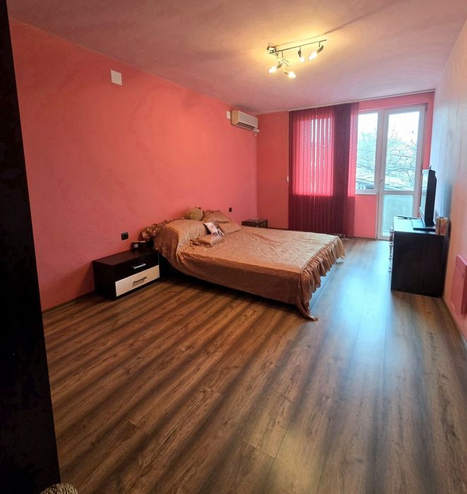 Етаж от къща гр.Кюстендил кв.Бузлуджа