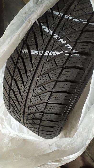 Goodyear ultra grip 255/50/19