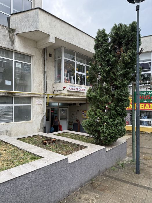 Inchiriez spatiu Hala Centrala