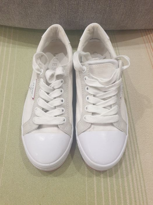 Дамски кецове Guess N 36///