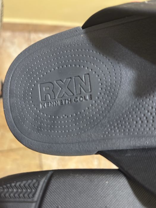 Джапанки RXN Kenneth Cole