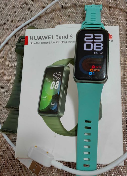 Huawei band 8 фитнес гривна