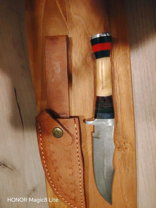 Нож от дамаска стомана