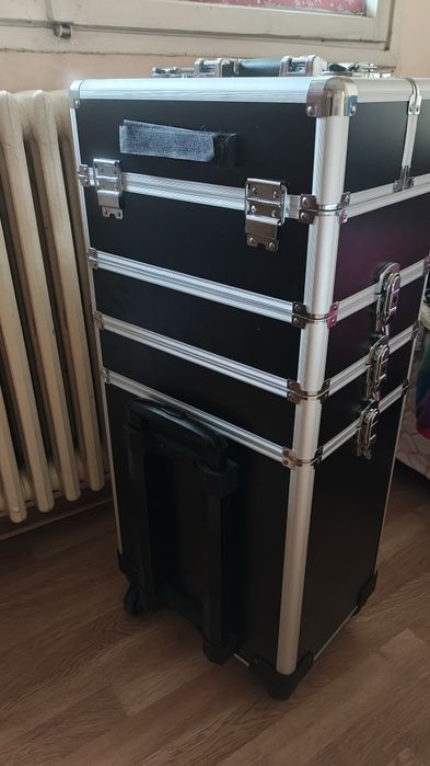 Troller/ cufăr makeup