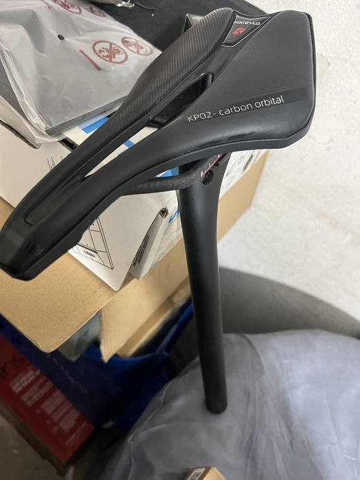 Карбоново колче + карбонова седалка 27.2ф