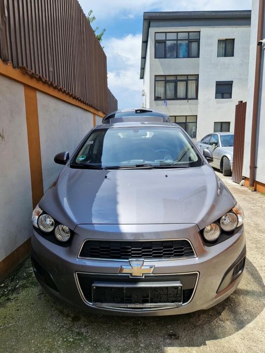 Vând Chevrolet Aveo