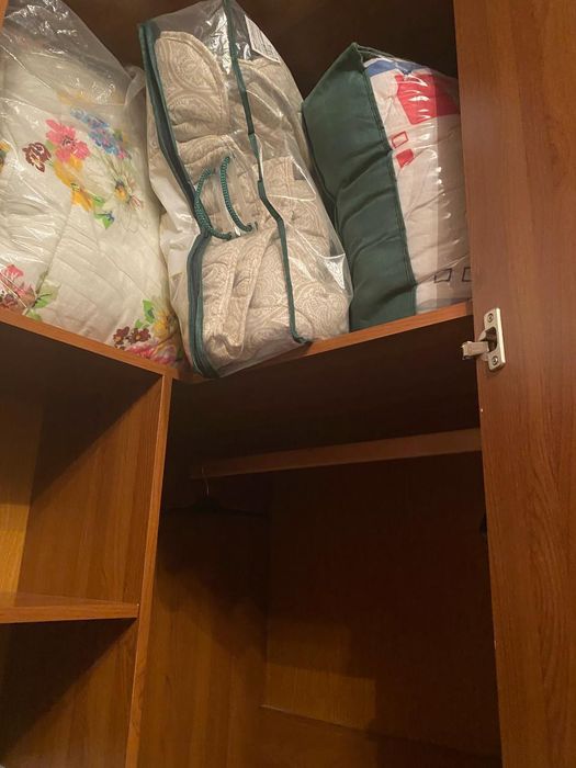 Продам большой шкаф