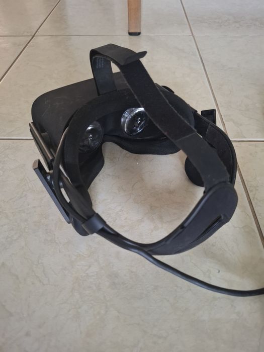 Kit Complet VR Oculus Rift CV1 (Ochelari + 2 Controllere Touch + 2 Senzori)