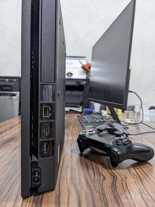 Playstation 4 Slim 1Tb прошивка 11/12 + 1 dualshok 4 original