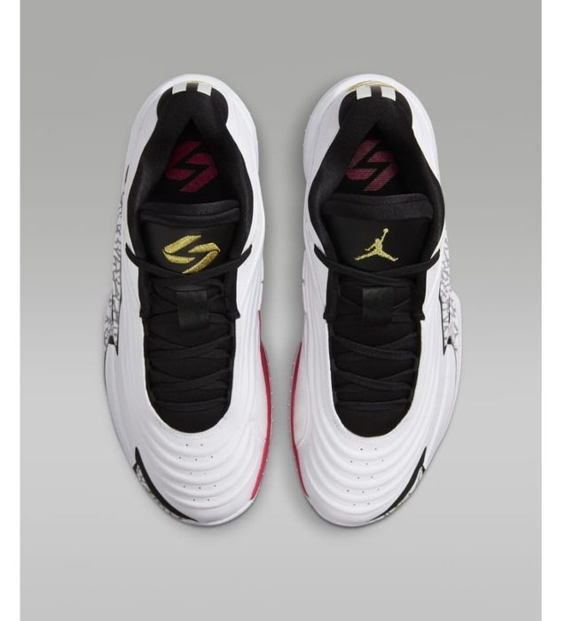 Продам кроссовки новый Жордан