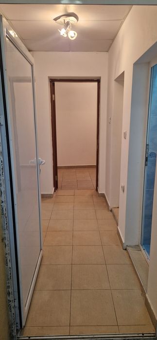 Дава се под наем Етаж от къща в Ямбол, Център - 101 кв.м за 255 € - Снимка #4