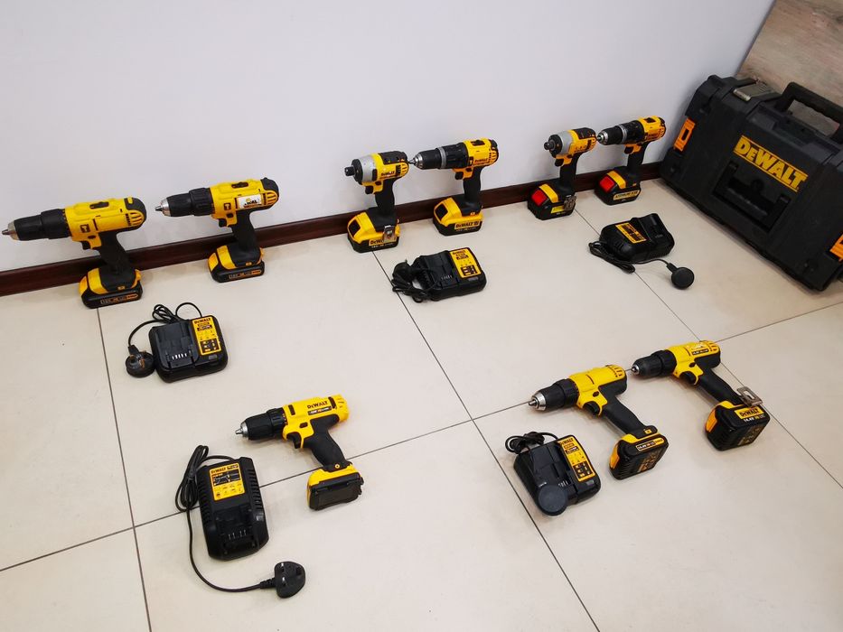 Dewalt  10.8v / 14.4v/ 18v /220v