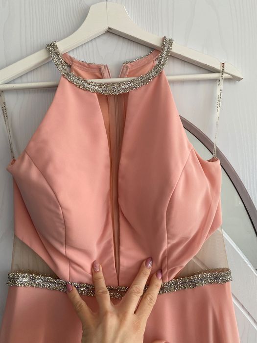 Рокля за официален повод