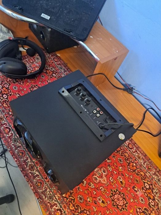 Sistem Audio 2.1 Easy Line Q 600 – Sunet Puternic și Clar (Subwoofer + Sateliți)