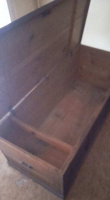 Голям старинен дървен сандък 130/54/50см