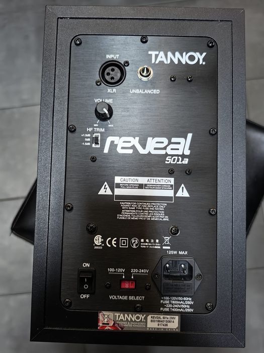 Boxa Tannoy cu placa interfață Fast Track Solo si microfoane