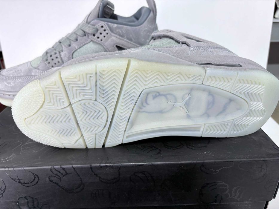 Nike Air Jordan 4 Retro Kaws