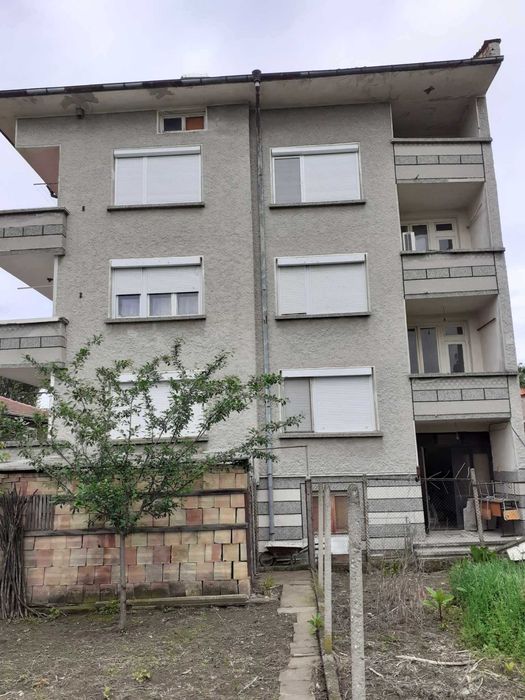 Продавам Етаж от къща в гр. Полски Тръмбеш