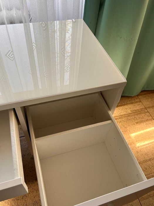 Birou/masuta IKEA syvde