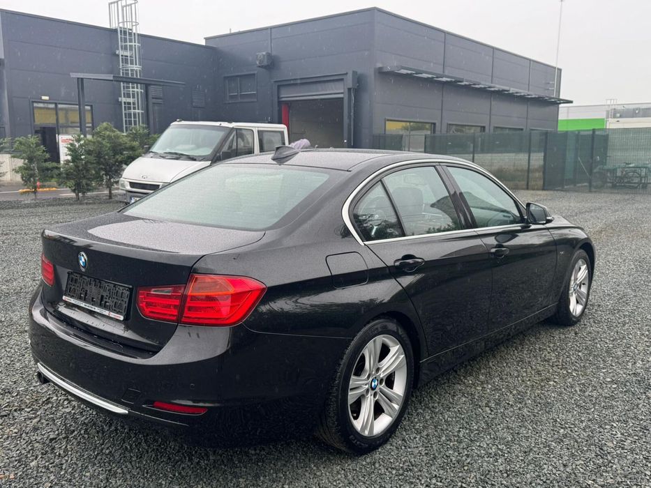 Vand bmw f30 320d sport line automat 143 cp