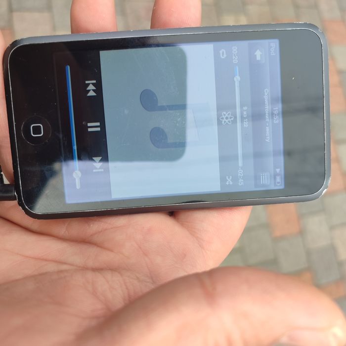 IPod 16gb в хорошем состоянии